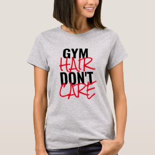Cabelo de ginástica não se importa com camiseta fe
