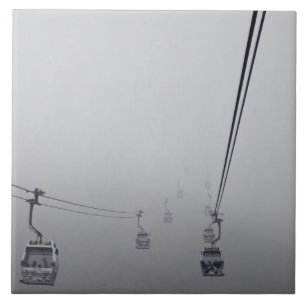 Cable Car Ngong Ping em nevoeiro espesso