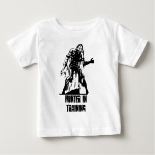 Caçador do zombi na camisa do bebê do treinament