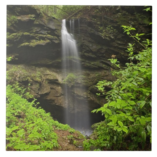 Cachoeira caindo na pia, Whiteoak Sink, (Frente)