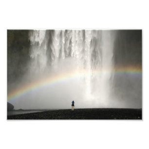 Cachoeira em Islândia com uma foto do arco-íris