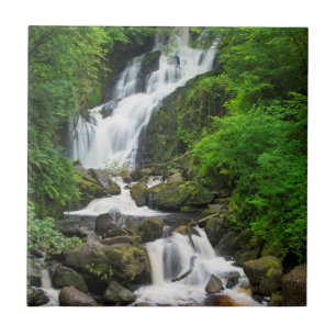 Cachoeira Torc paisagística, Irlanda
