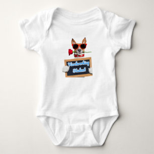 Cachorro de bebê camiseta com formato de cão engra