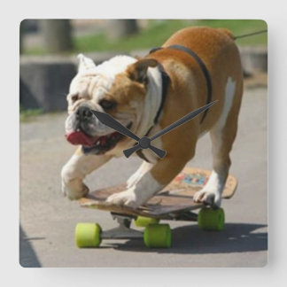 Cachorro de skater - Relógio de parede