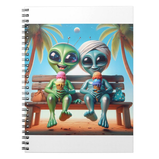 Caderno Espiral 2 aliens com cones de sorvete no banco (Frente)