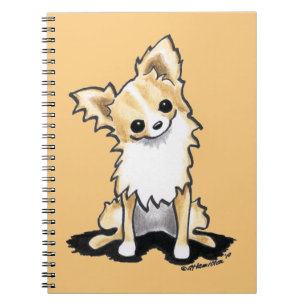 Caderno Espiral A jovem corça & a chihuahua Longhair branca senta