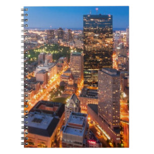Caderno Espiral A skyline de Boston no crepúsculo