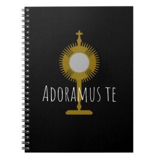 Caderno Espiral Adoramos o latim