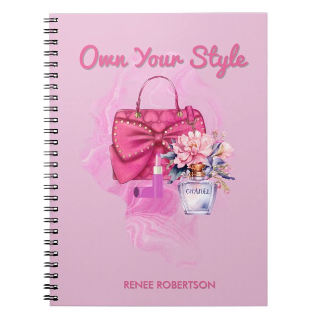Caderno Espiral Almofada Rosa Chic e Design Floral (Frente)