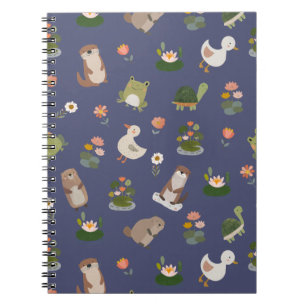 Caderno Espiral Animais do Lago & Folhas de Nenúfar em Azul Escuro
