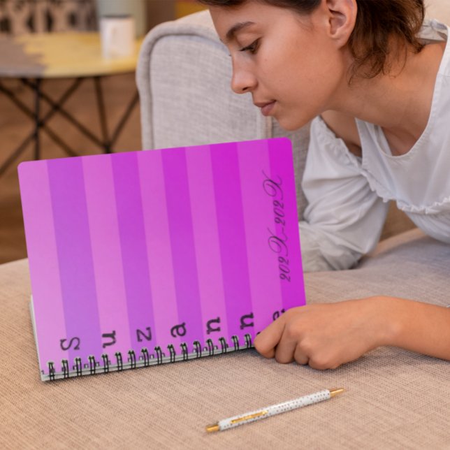Caderno Espiral Ano Escolar de Nomes de Listras Rosa Personalizada (Criador carregado)