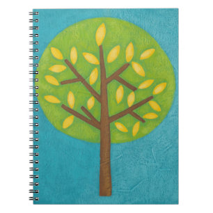Caderno Espiral Árvore verde com folhas amarelas por Chariklia Za