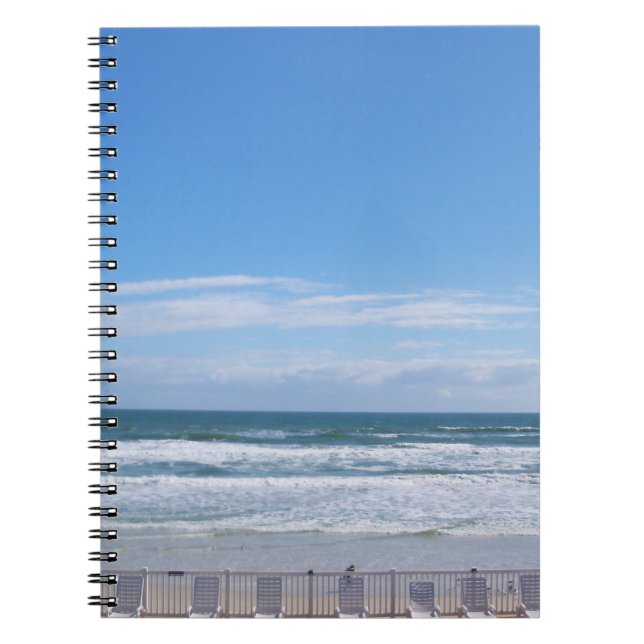 Caderno Espiral As cadeiras de praia esperam por você (Frente)