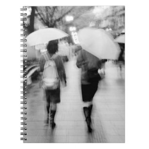 Caderno Espiral Ásia, Japão, Tóquio. Mulheres jovens e guarda-chuv