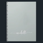 Caderno Espiral Assinatura de Nome com Monograma em Verde Sage Fem<br><div class="desc">Caderno Personalizado Feminino com Monograma Glam em Verde Sage com Nome em Letra Cursiva. Estes desenhos apresentam seu primeiro nome em uma linda tipografia de letra manuscrita com cauda swash em fundo verde sage ou verde poeirento. São fáceis de personalizar e podem ser usados como diário, planejador, livro de receitas,...</div>