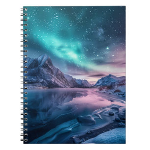 Caderno Espiral Aurora Borealis Sobre A Paisagem Da Montanha Snowy