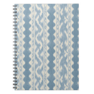 Caderno Espiral Azul Desbotado Ikat, Fina Faixa Escalonada