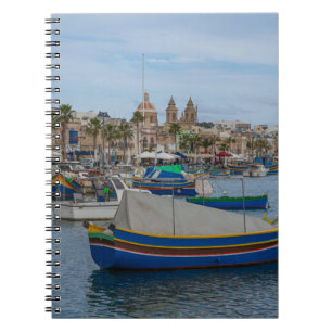 Caderno Espiral Barcos de pesca tradicionais coloridos em Malta