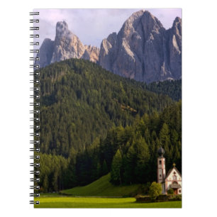 Caderno Espiral Bela igreja isolada e solitária chamada Rainui 2