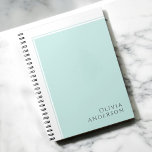 Caderno Espiral Bloco de Cores Mínimo de Aqua Simples Elegante<br><div class="desc">Um simples design minimalista que transmite um sentido de elegância e estilo clássico com seu moderno elemento design de bloco de cores em aquamarine leve. O modelo de texto para este design inclui seu nome no canto inferior direito do design. A versatilidade dessa design minimalista funciona lindamente para tantas profissões...</div>