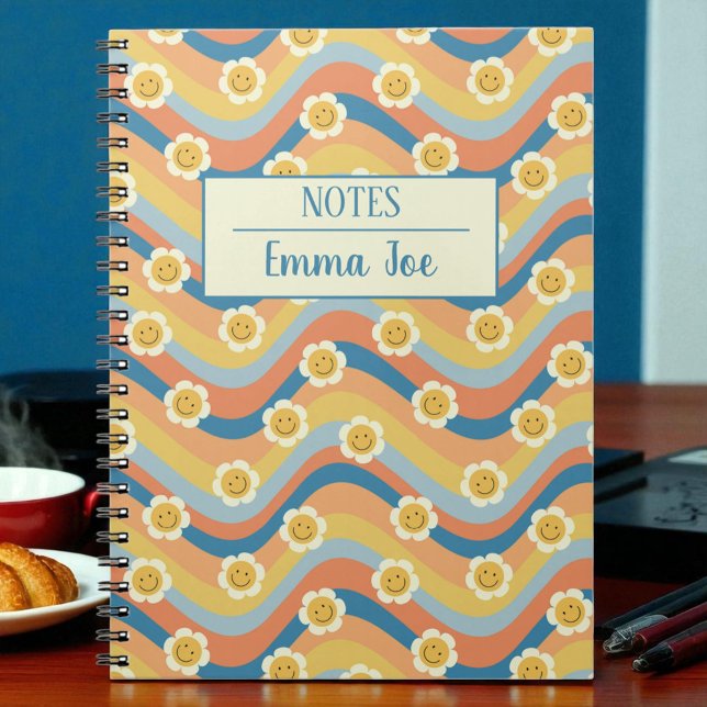 Caderno Espiral Boho Retro Daisy Flowers Personalizadas com o Nome (Criador carregado)