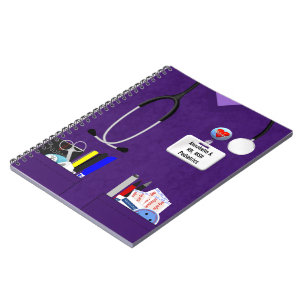 Caderno Espiral Bolsos personalizados da enfermeira no roxo