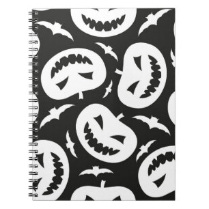 Caderno Espiral Bombas brancas de halloween e morcegos isolados em