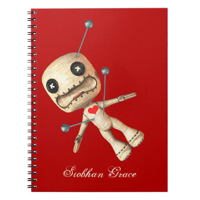 Caderno Espiral Boneca Voodoo Personalizada E Pinos (Frente)