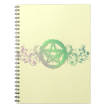 Bonito notebook com penhasco verde