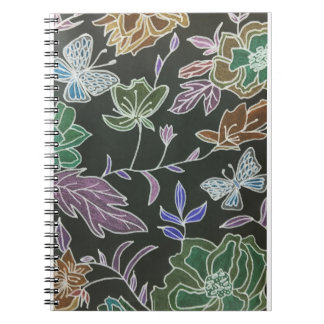 Caderno Espiral Borboletas e flores de fundo escuras Design