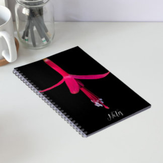 Caderno Espiral Brilhante Flor de Fuchsia Rosa em Preto