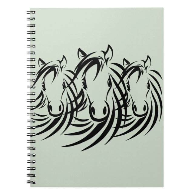 Caderno Espiral Cabeças de Cavalo Preto em Verde (Frente)