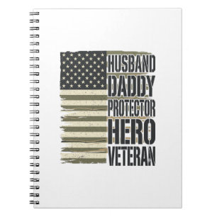 Caderno Espiral Camisa do Veterano Marido Papai Protetor Herói Ban
