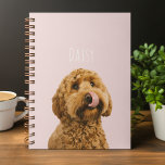 Caderno Espiral Capa de telefone rosa personalizada do Pastel com<br><div class="desc">Elevem suas anotações com este charmoso caderno cor-de-rosa pastel, personalizado com uma foto do seu cachorro favorito e do nome dele. Perfeito para combinar pensamentos, esboços ou listas de tarefas, este notebook apresenta um cobrir rosa pastel suave que mostra maravilhosamente a foto e o nome do seu cachorro. Ideal para...</div>
