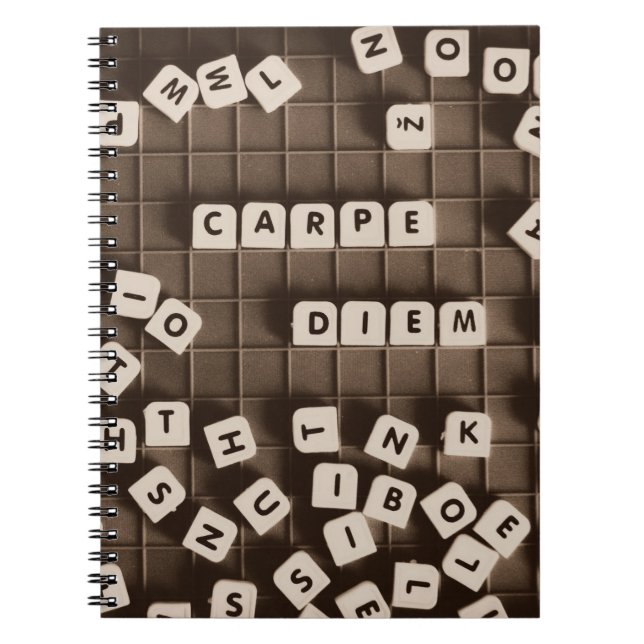 Caderno Espiral Carpe Diem - Azulejos com Letra Crambada (Frente)