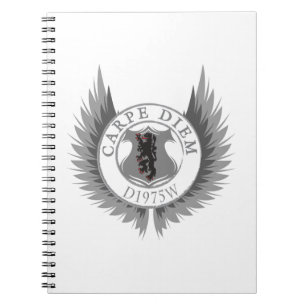 Caderno Espiral Carpe Diem com Crest, Wings & Lyon