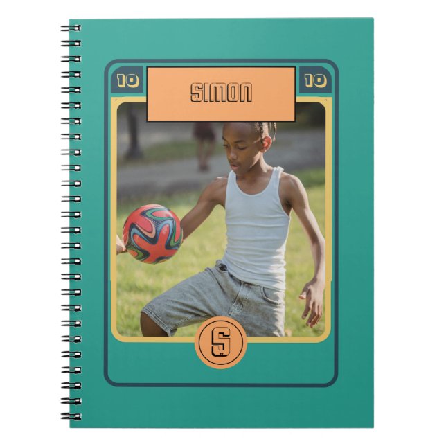 Caderno Espiral Carta de Futebol Retro Inspirada em Verde (Frente)