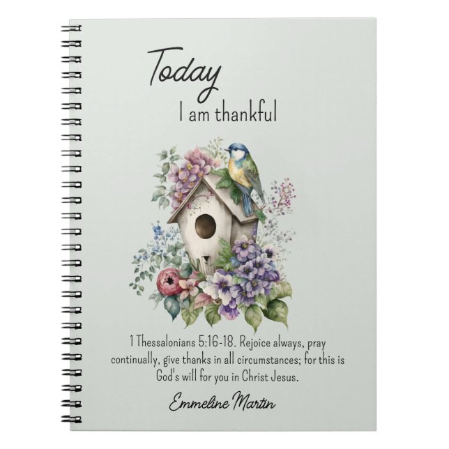 Caderno Espiral Casa de passarinho com versículo bíblico sobre gra (Frente)