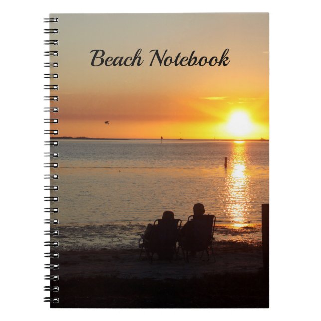 Caderno Espiral Casal Sentado Na Praia No Notebook Sunset Spiral (Frente)