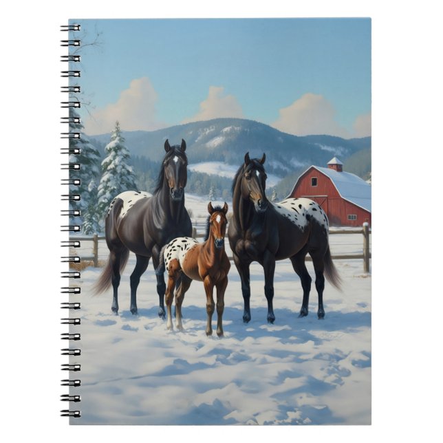 Caderno Espiral Cavalos de Appaloosa Pretos numa Fazenda no invern (Frente)