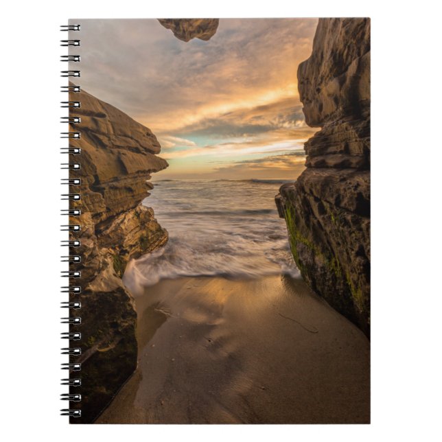 Caderno Espiral Caverna marítima na Praia de Windansea (Frente)