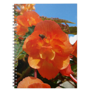 Caderno Espiral céu, flores e abelha