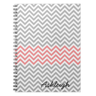 Caderno Espiral Chevron cinzento, branco e coral