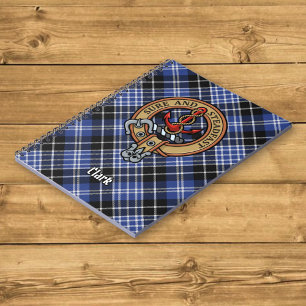 Caderno Espiral Clan Clark Crest sobre Tartan