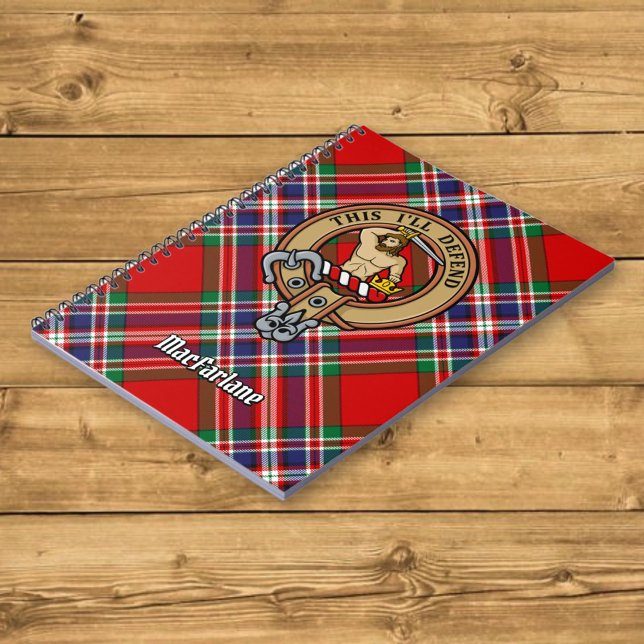 Caderno Espiral Clan MacFarlane Crest sobre Red Tartan (Criador carregado)