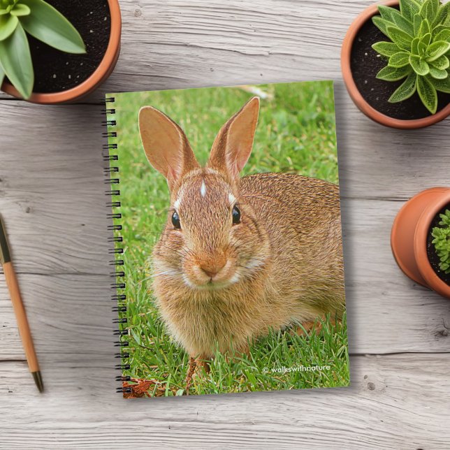 Caderno Espiral Coelhinho Bonito Mascando Verdes na Feira de Golfe (Bunny Chewing Greens on the Fairway Journal Cover Photo)