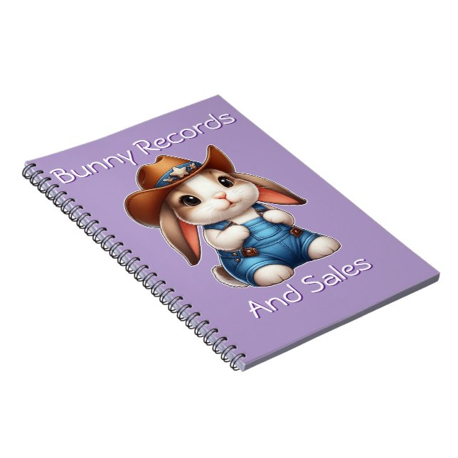 Caderno Espiral Coelhinho de vaqueiro com chapéu e macacões (Lado Direito)