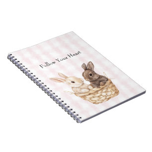 Caderno Espiral Coelhinhos em uma cesta