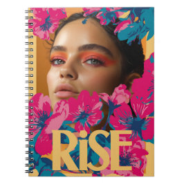 Caderno Espiral Colagem de uma mulher com flores vibrantes