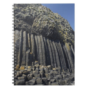 Caderno Espiral Colunas de Basalto pela Caverna de Fingal, Staffa,